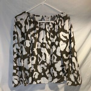 Elizabeth And James Women's Print Top -Olive Green / White - Size M